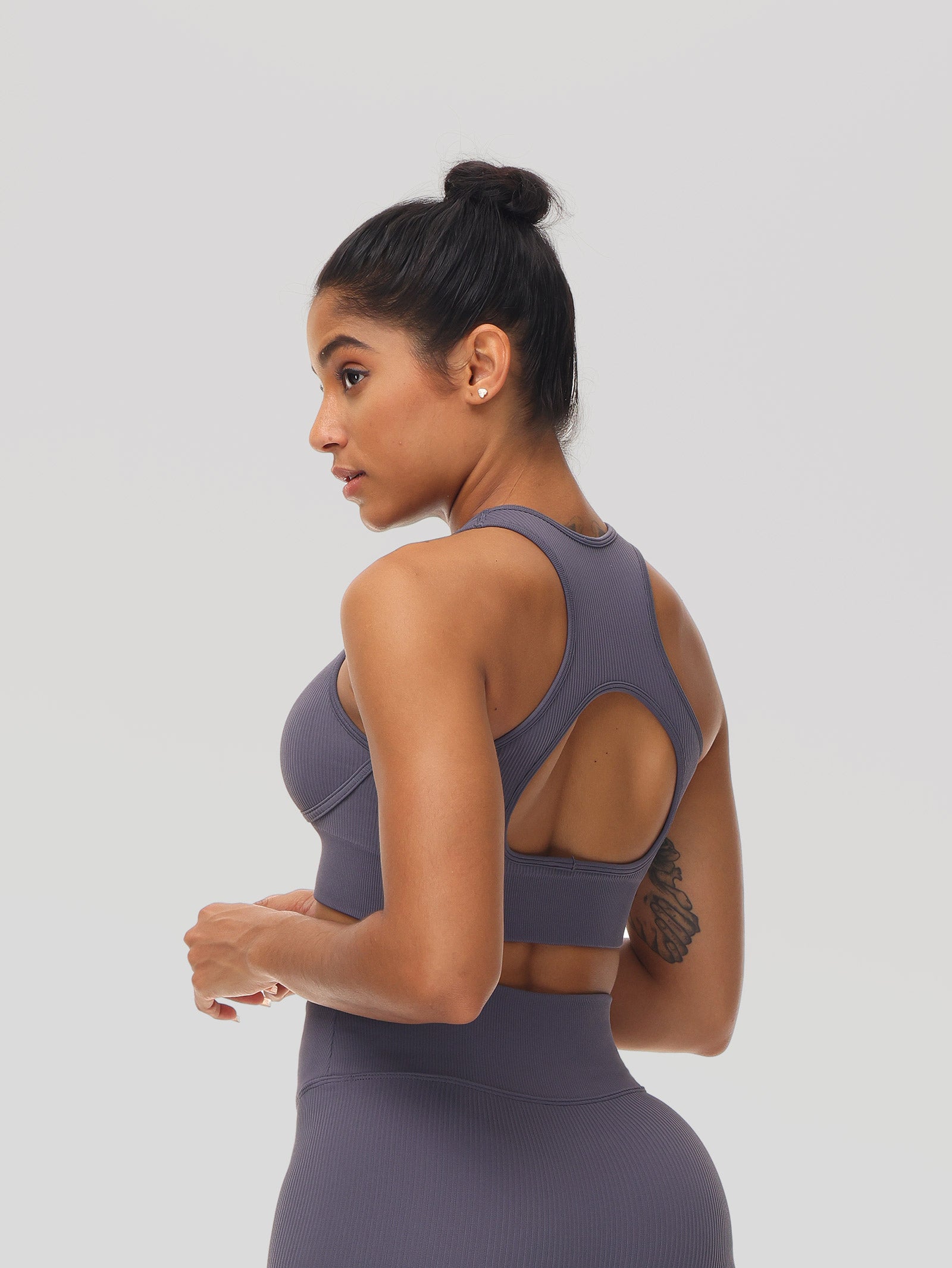 Back Cutout Piping Crop Tank Top