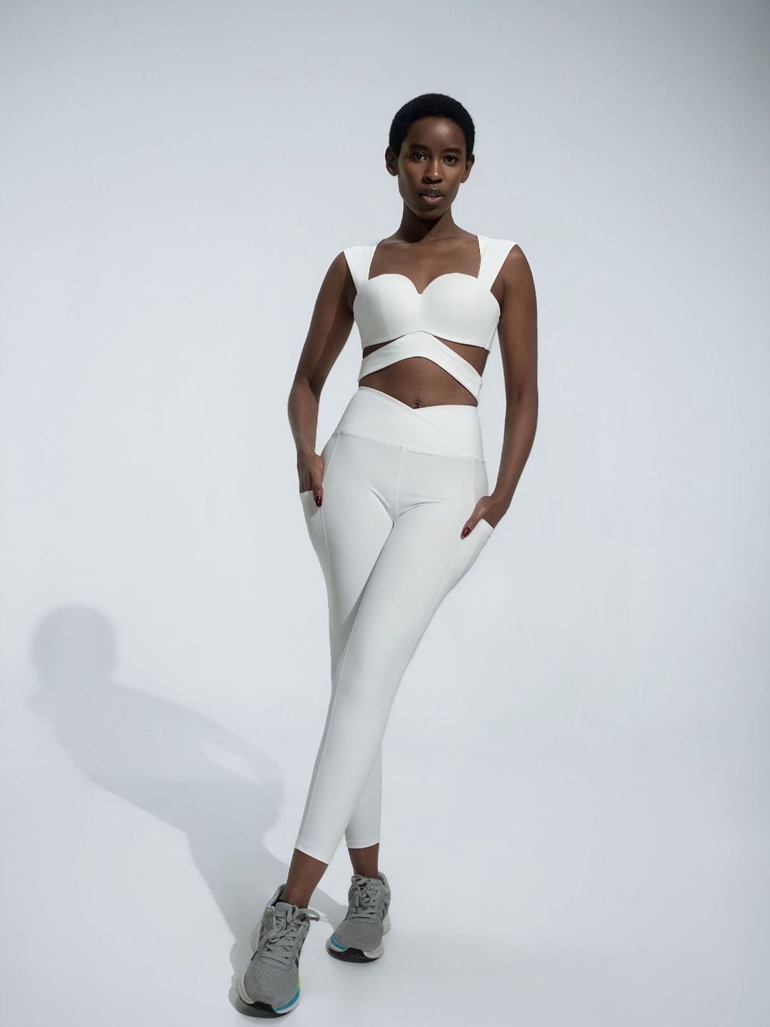 Sculpt Bra & Crossover Pocket Leggings Set