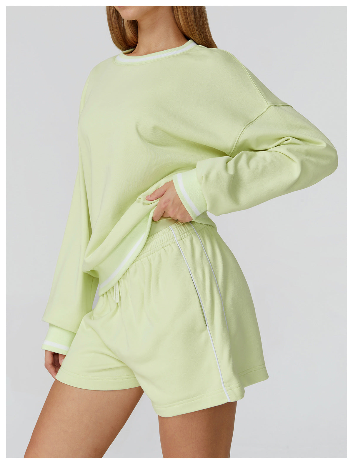 Contrast Trim Relaxed Fit Sweatshirt