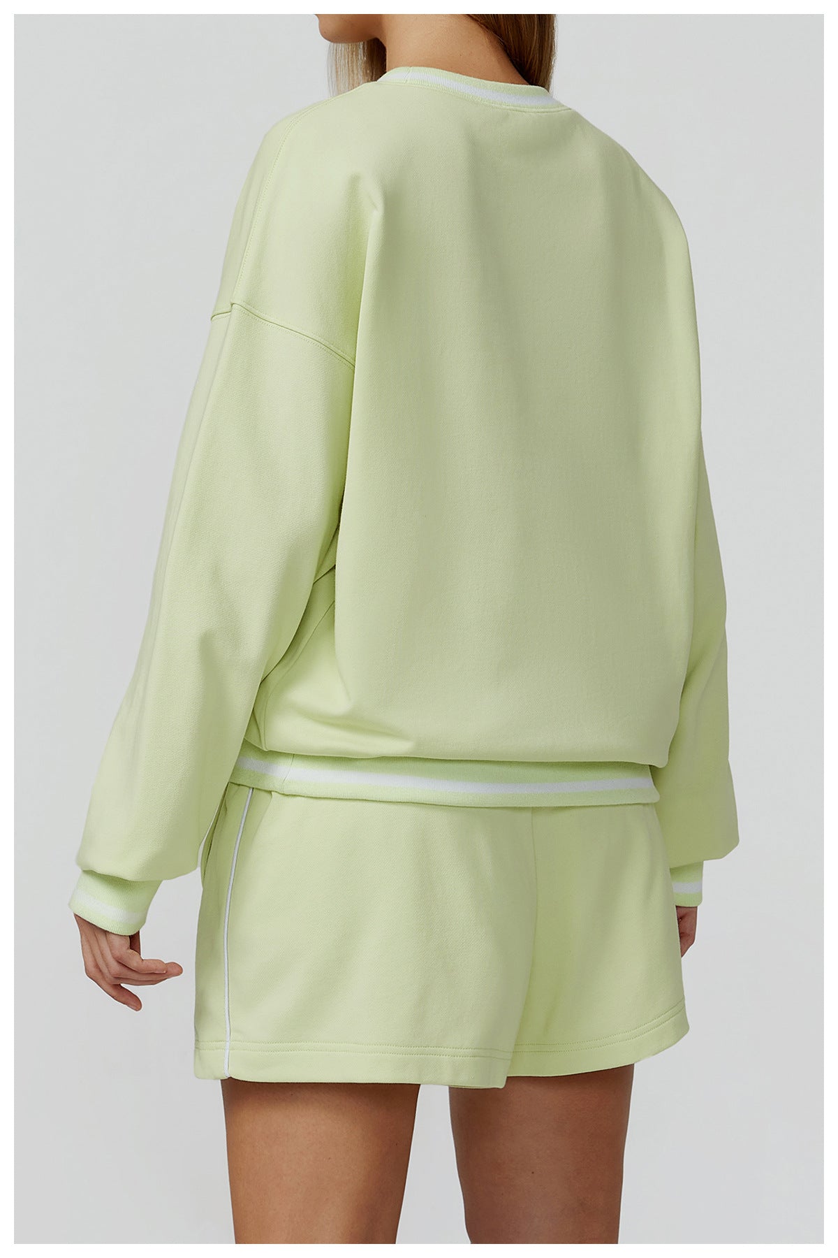 Contrast Trim Relaxed Fit Sweatshirt